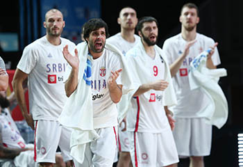 В полуфинале чемпионата мира по баскетболу Сербия сыграет с Францией, а США — с Литвой