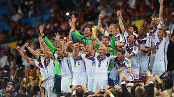 Чемпионат мира по футболу, финал. Германия - Аргентина 1:0: Бундестим стала триумфатором мундиаля. Онлайн