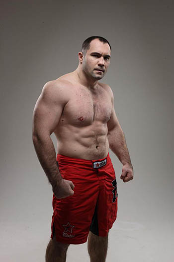 Боец UFC Константин Ерохин: «Спорт дарит людям позитив. В политике ничего подобного нет»