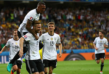 Германия - Украина - 2:0: немцы выиграли первый матч на Евро-2016. Онлайн - трансляция