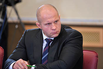 Российского бойца UFC Алексея Олейника от употребления мельдония уберегла жена