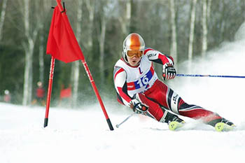 Хорошилов поборется за медали ЧМ по горнолыжному спорту, стартующего в США