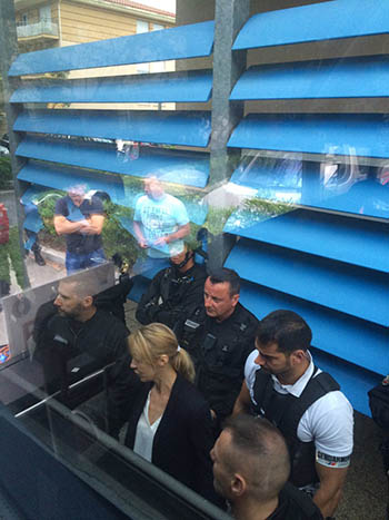 Шапито в Каннах: французская полиция депортирует российских болельщиков