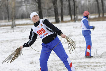 В Ульяновск привезли новые виды спорта: прыжки через нарты, метание тынзяна на хорей и хапсагай
