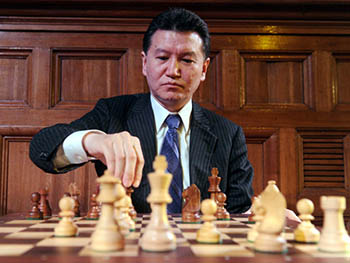 Илюмжинов и дальше будет возглавлять Международную шахматную федерацию