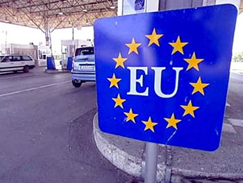 Украина получит от Польши упрощенный шенген на период Евро-2012
