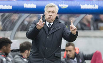 Главный тренер «Баварии» объяснил жест в адрес болельщиков