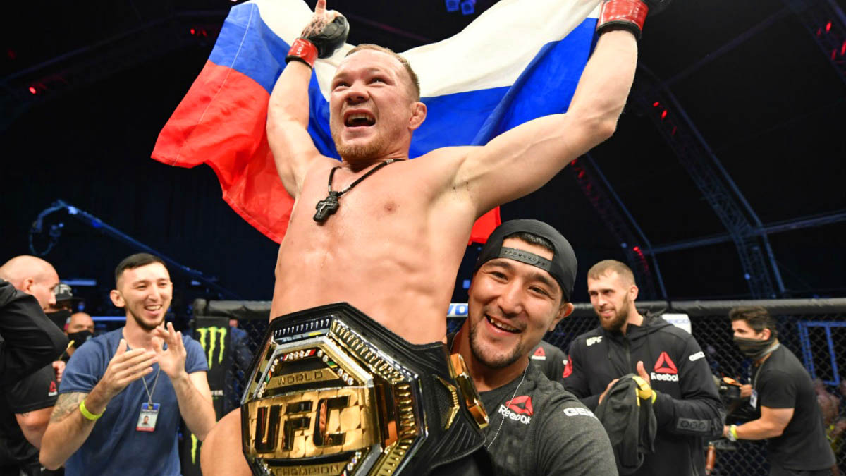 Боец MMA Минаков назвал причины победы Петра Яна над Альдо